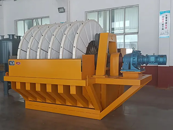 Rotācijas vakuuma diska filtrs